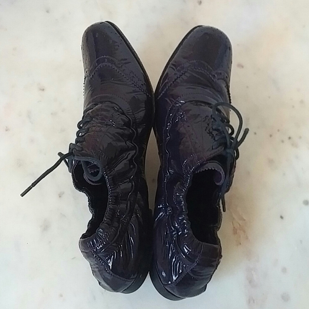 Miu Miu Black Patent Leather Lace-Up Flats - Picture 4 of 8